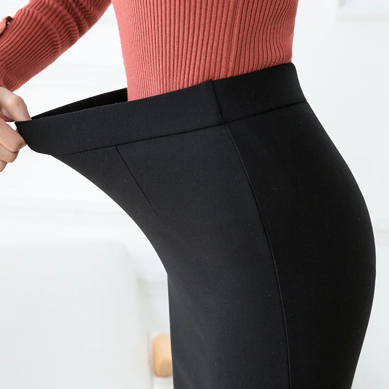 Lightweight, Stretchy Black Pencil Skirt for Women; Office-appropriate Skirts; Asian Sizes S–3XL.